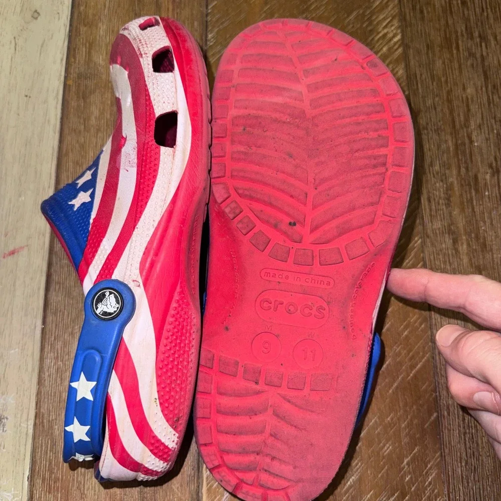 Crocs Classic Clogs Mens 9 Blue Red Good American Flag Stars Stripes Graphic
